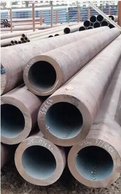 Tubo di acciaio senza saldatura con spessore della parete personalizzato e resistenza alla corrosione per applicazioni industriali con estremità lisce
