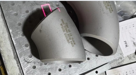 Accessorio per tubi d'acciaio bassolegato di A182 F91 90D sgomitare il breve ANSI B16.9 della curvatura del raggio