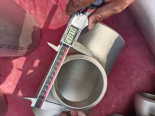 T uguale A182 GR.F51 ASME B16.9 degli accessori per tubi di acciaio inossidabile del duplex