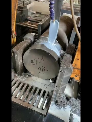 Barra rotonda di acciaio di lega standard ASTM spegnata e temperata per applicazioni industriali