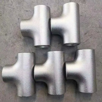 ASME B16.9 Butt Saldatura uguale Tee Materiale personalizzabile ad esempio acciaio al carbonio acciaio inossidabile NPS1/2"-60" consegna rapida MOQ basso