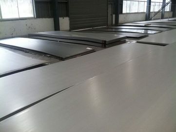 Piastra di acciaio nero lucidato 2B Superficie laminata a freddo per lamiere di metallo a bobina di acciaio al carbonio