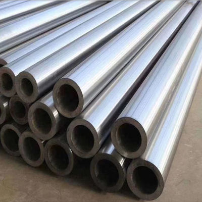 Tubo di acciaio senza saldatura con estremità filettate, superficie lucida e lunghezza personalizzata per applicazioni industriali