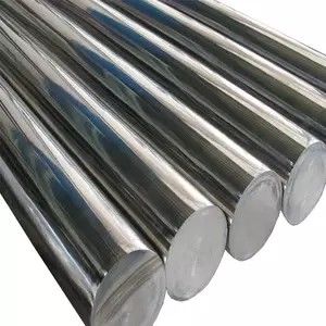 Tubo di acciaio senza saldatura con estremità filettate, superficie lucida e lunghezza personalizzata per applicazioni industriali