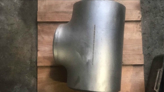 T escluso tubo UNS S31803/2205 6" di acciaio inossidabile di ASTM B16.9 Duples X 6" SCH80