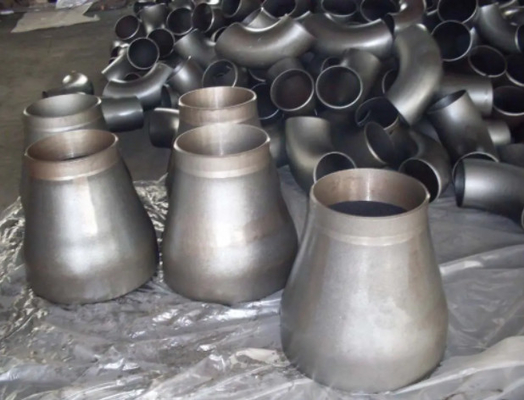 Riduttore senza cuciture dell'acciaio legato di A335 P11 a 12 pollici/riduttore d'acciaio senza cuciture di 180mm