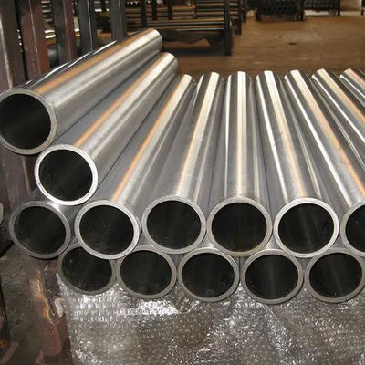 Tubo in lega di titanio sabbiato, leggero e resistente alla corrosione, ideale per applicazioni mediche, aerospaziali e chimiche industriali
