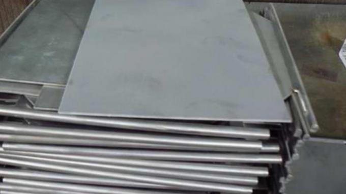 Tubo di acciaio galvanizzato saldato ASTM DIN GB JIS Tubo rivestito senza saldatura per servizi di lunghezza su misura 12